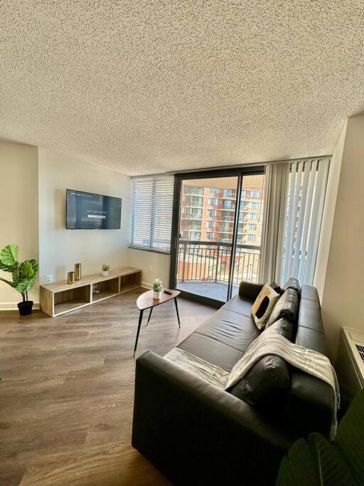 ארלינגטון Incredible Apartment With Rooftop In Pentagon City מראה חיצוני תמונה