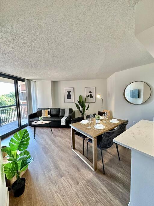 ארלינגטון Incredible Apartment With Rooftop In Pentagon City מראה חיצוני תמונה
